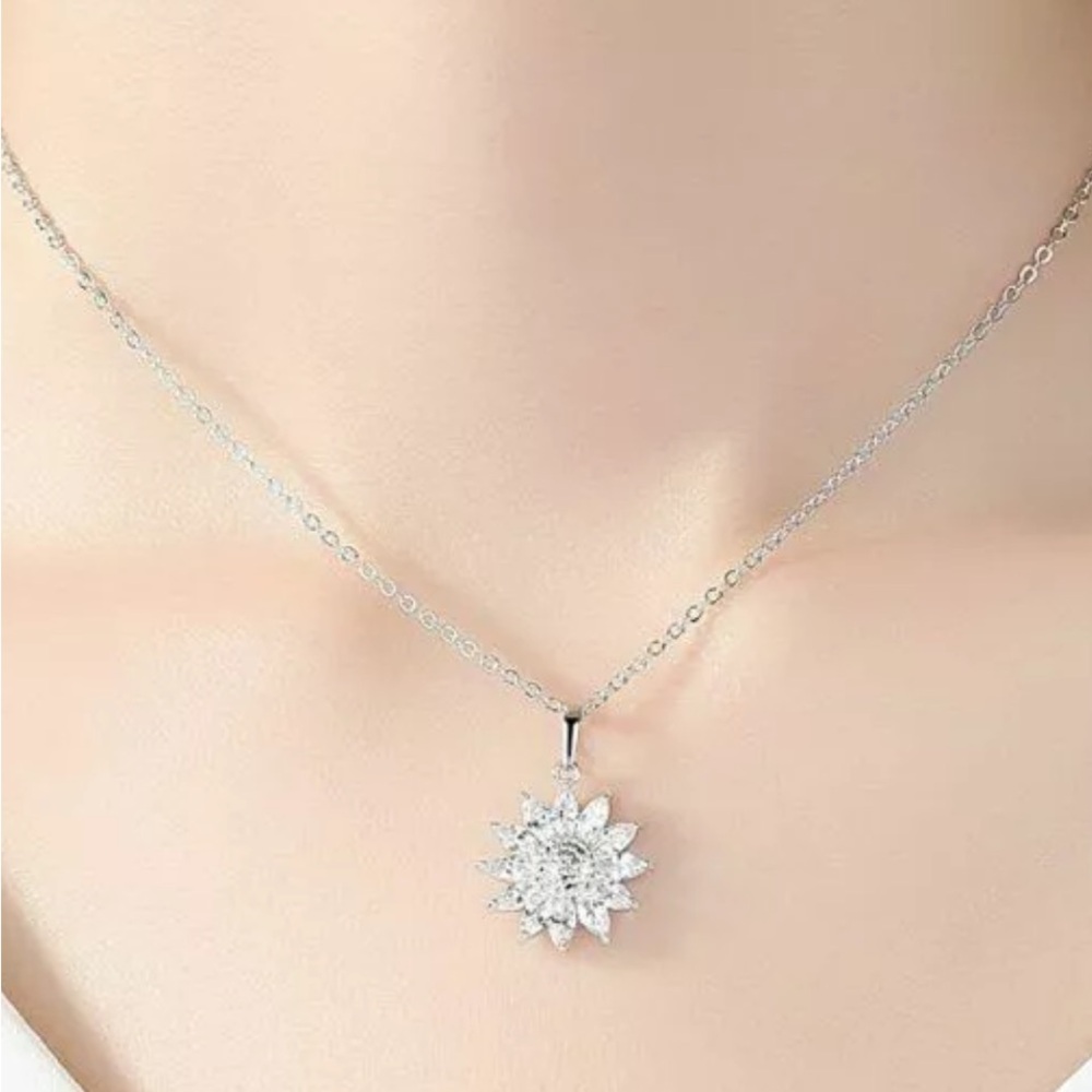 New Beautiful 925 Sterling Silver White Sapphire Sunflower Necklace - Picture 4 of 4